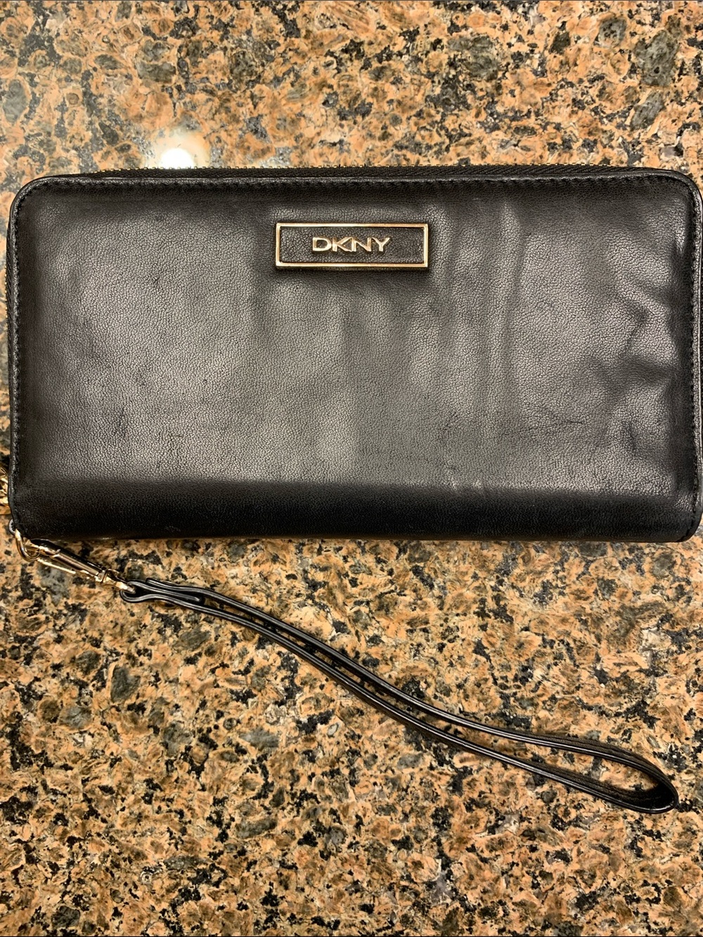 DKNY Black leather Wristlet